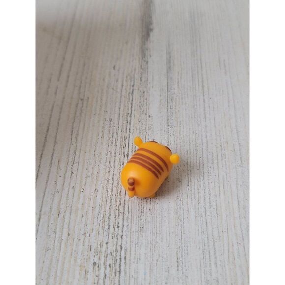 Miniature Disney Tsum Tsum Tigger Winnie Pooh Disney Pixar toy figure - Picture 3 of 5